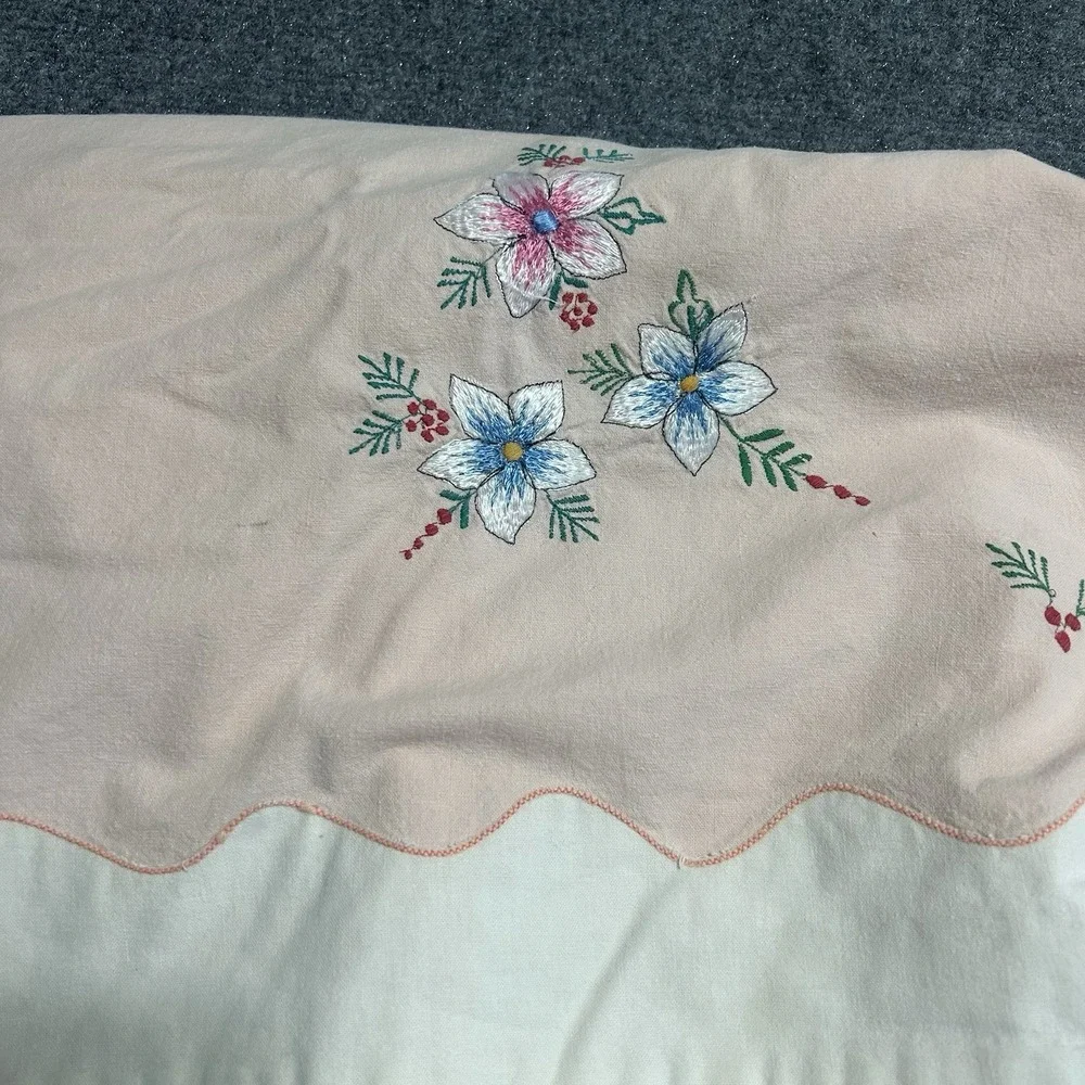 Vintage Embroidered Cover Floral Pink And White‎ 84x102 Grannycore Cottagecore